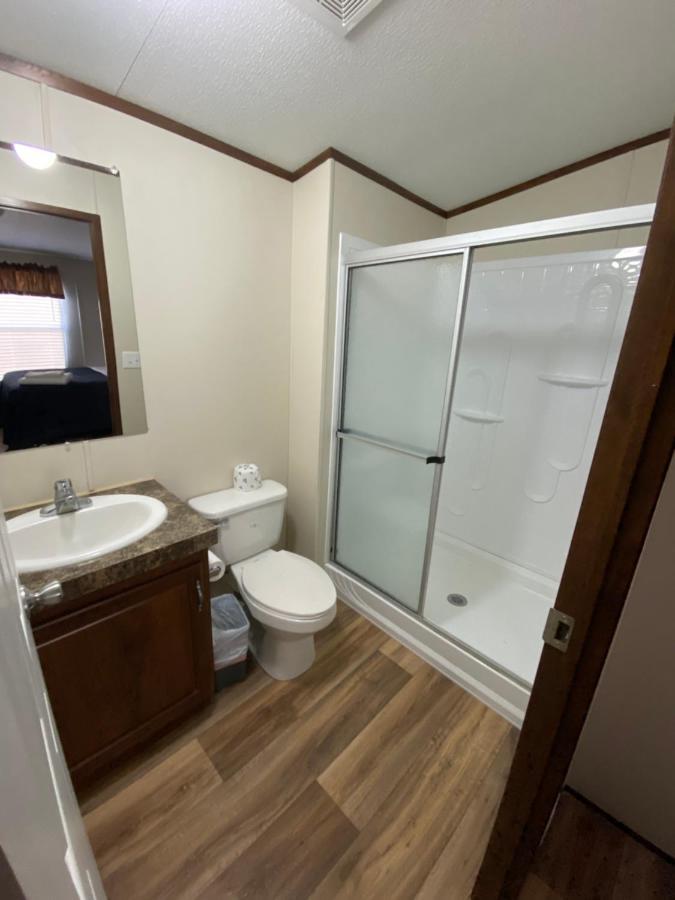 Custom Touch Village Салфер Экстерьер фото