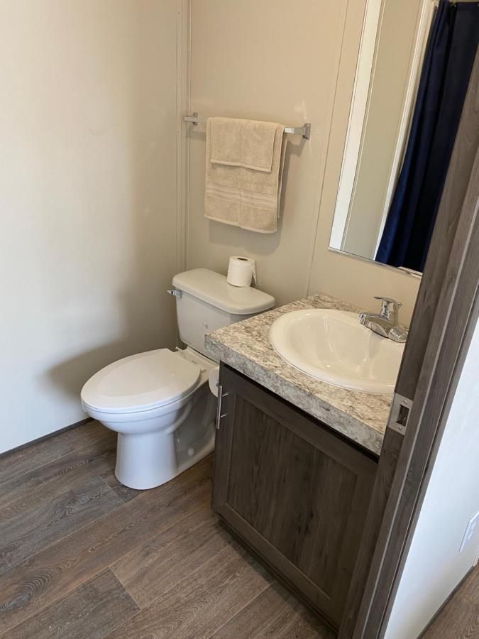 Custom Touch Village Салфер Экстерьер фото