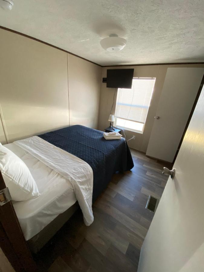 Custom Touch Village Салфер Экстерьер фото